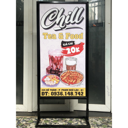 Standee khung sắt ngoai troi