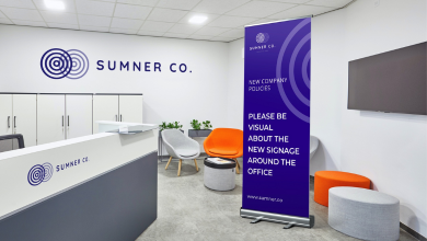 avt standee cuốn nhôm