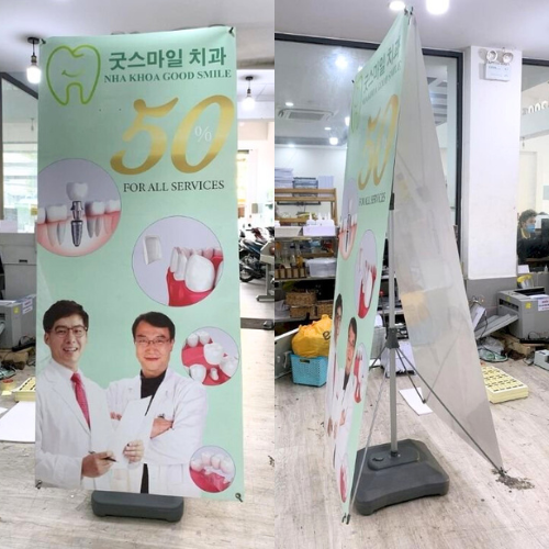 Standee đế nhựa tăng giảm hai mặt