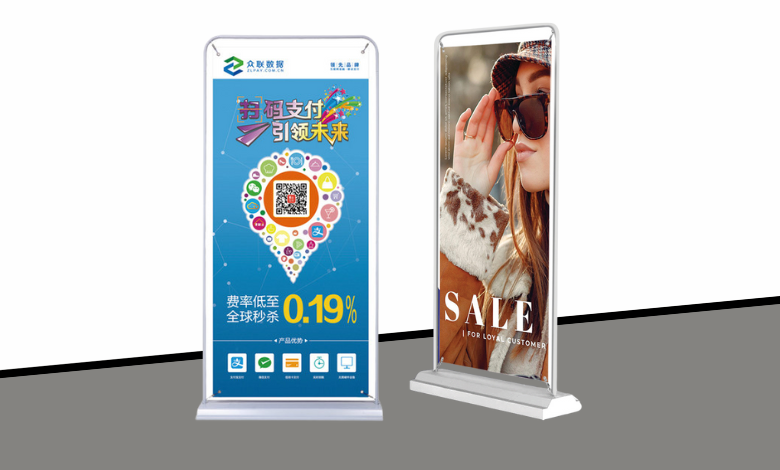 standee khung cửa là gì