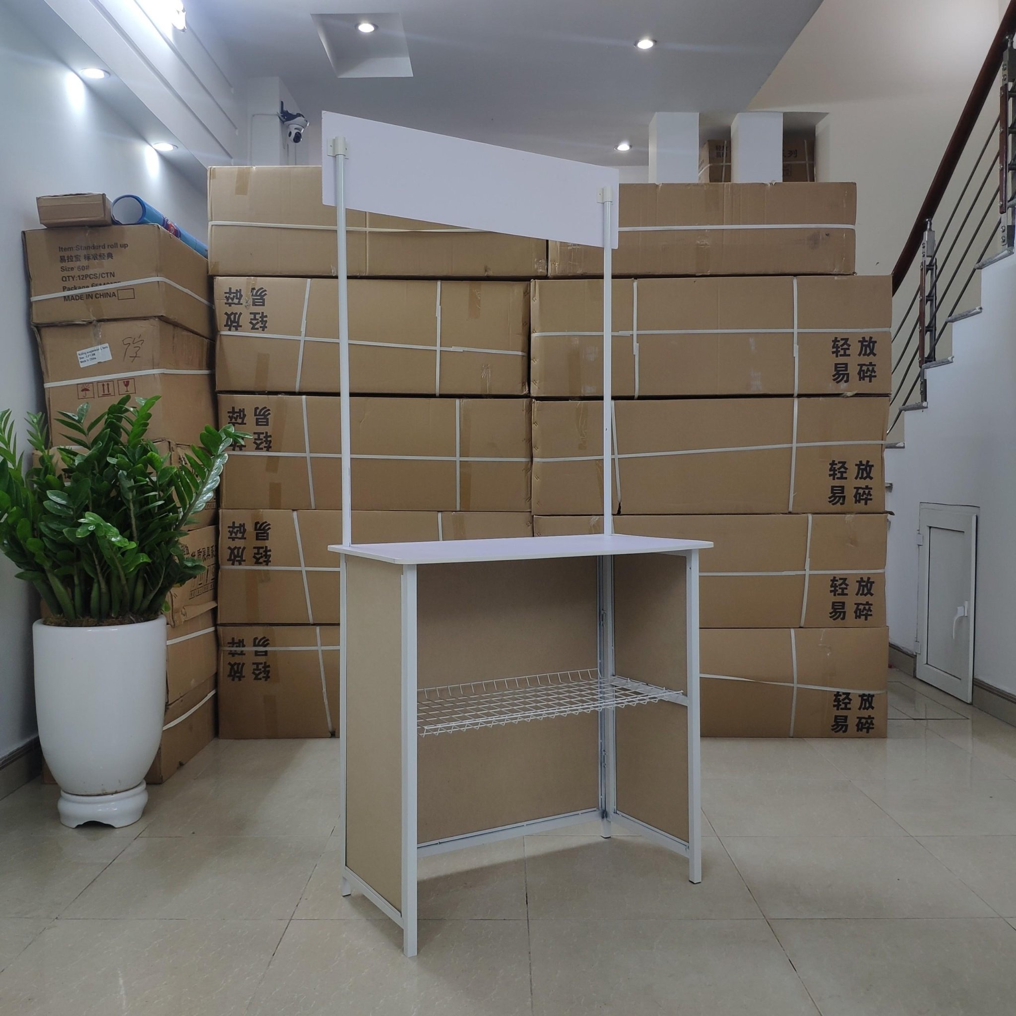 quầy bán hàng sắt